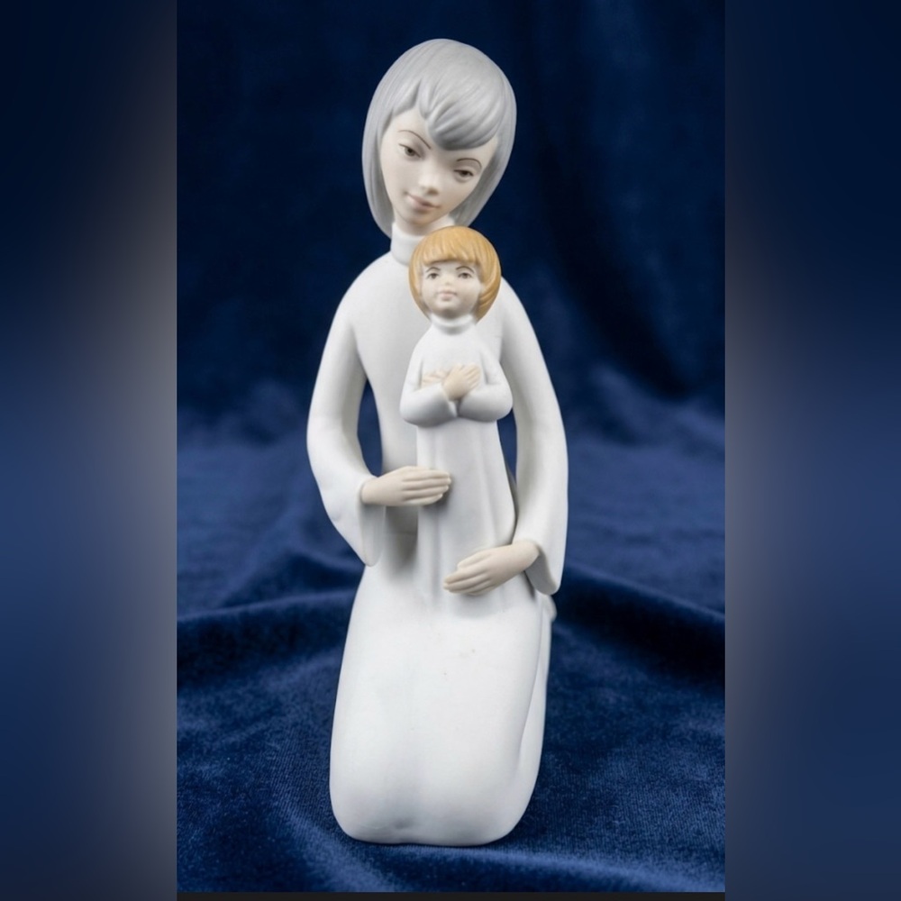 VTG Ferrand Spain Porcelain Figurine Mother and Child Kneeling - 9" Matte